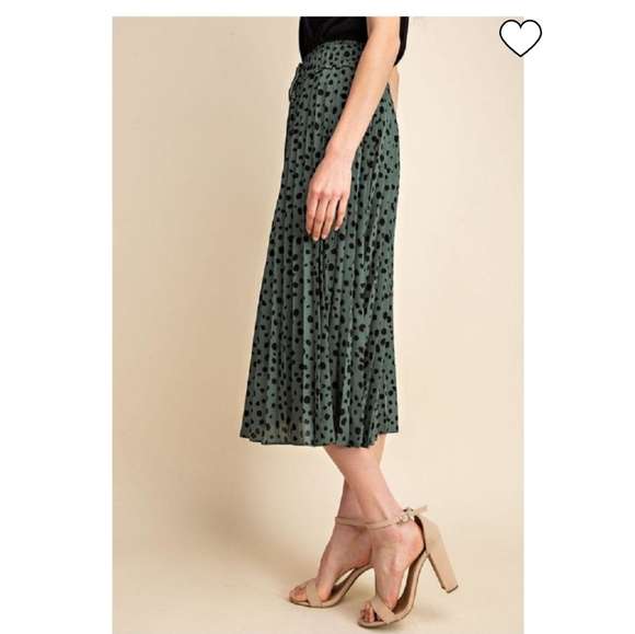 New Green leopard print pleaded skirt - Picture 2 of 7